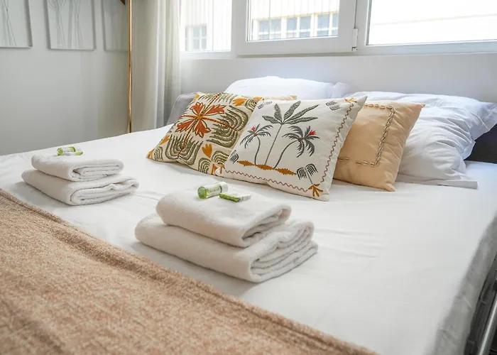 Romantic Getaway - Le Marais - With Ac *