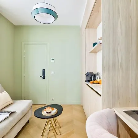 Romantic Getaway - Le Marais - With Ac