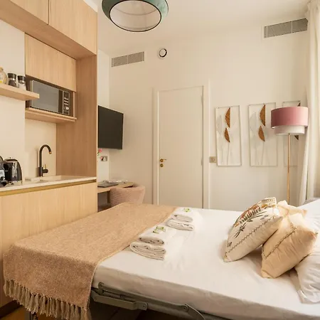 Romantic Getaway - Le Marais - With Ac Apartment
