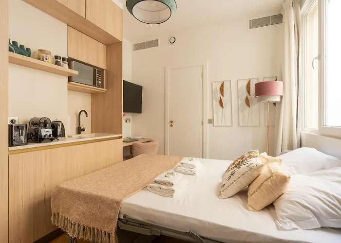 Romantic Getaway - Le Marais - With Ac Appartamento