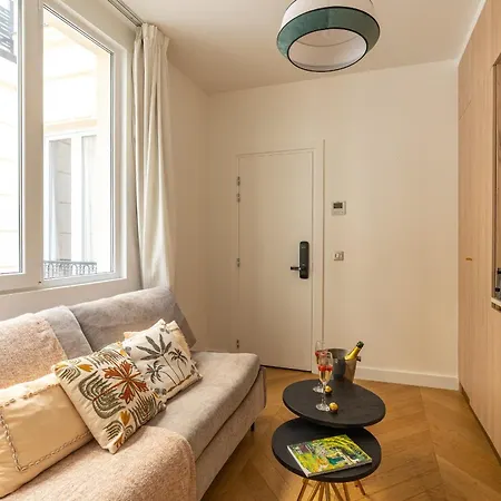 Romantic Getaway - Le Marais - With Ac *