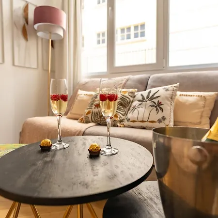 Romantic Getaway - Le Marais - With Ac Paris